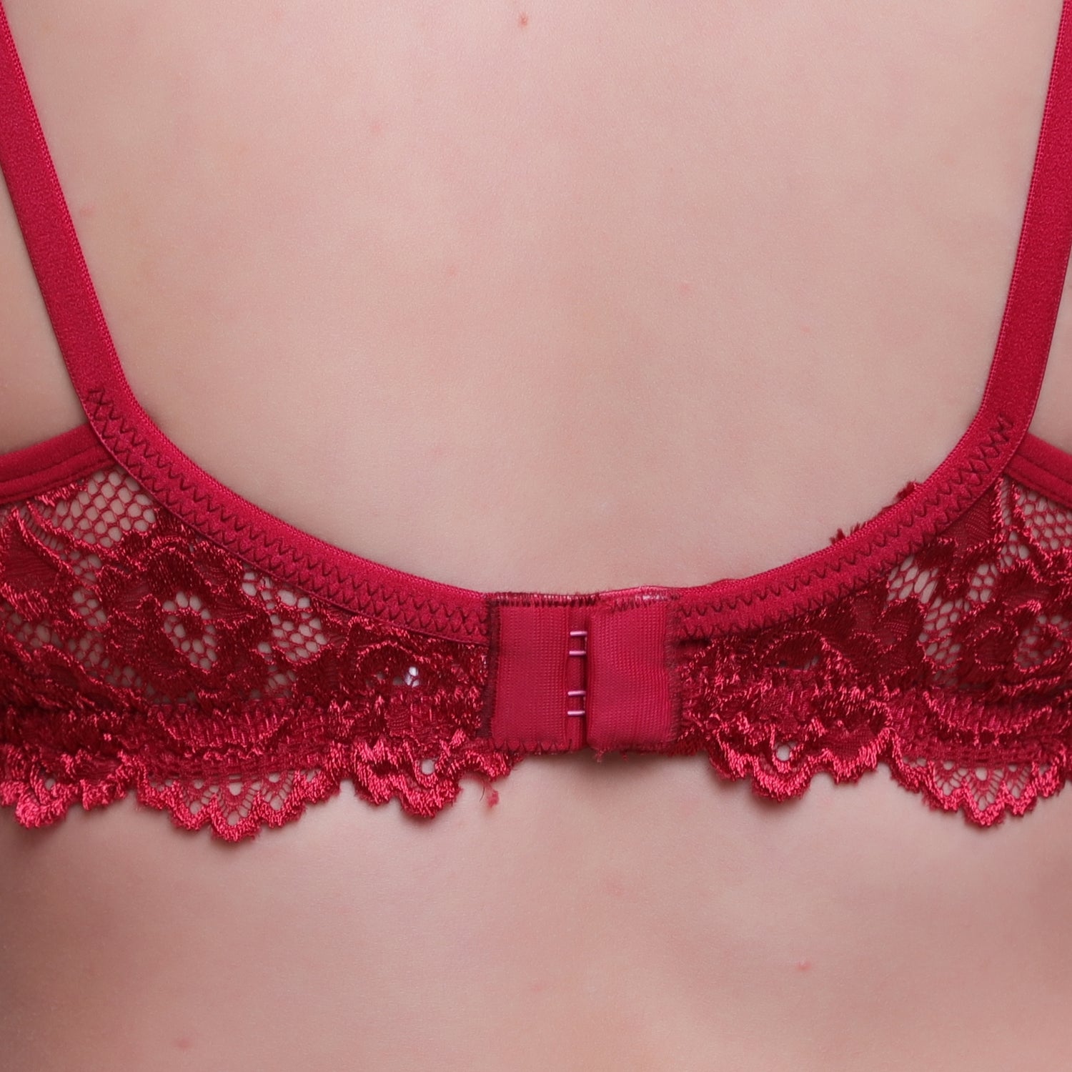 Floral Lace Lingerie Set – Red Non-Padded Wire-Free Bra & Boyshorts